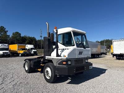 Ottawa T2 Yard Spotter Truck - Cummins, 370HP, 6 Speed Automatic