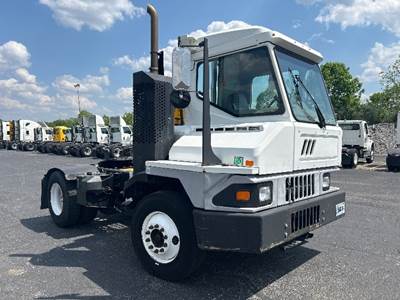 Ottawa T2 Yard Spotter Truck - Cummins, 200HP, 6 Speed Automatic