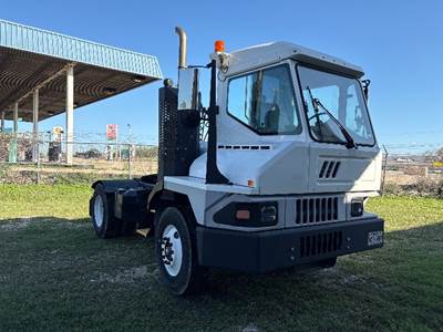 Ottawa T2 Yard Spotter Truck - Cummins, 200HP, 6 Speed Automatic