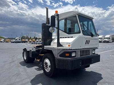 Ottawa T2 Yard Spotter Truck - Cummins, 200HP, 6 Speed Automatic