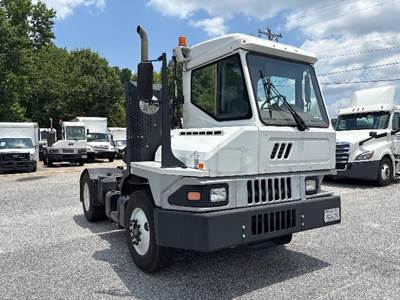 Ottawa T2 Yard Spotter Truck - Cummins, 200HP, 6 Speed Automatic