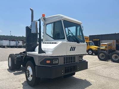 Ottawa T2 Yard Spotter Truck - Cummins, 173HP, 6 Speed Automatic
