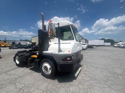 Ottawa T2 Yard Spotter Truck - Cummins, 200HP, 6 Speed Automatic