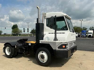 Ottawa T2 Yard Spotter Truck - Cummins, 173HP, 6 Speed Automatic