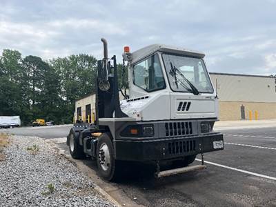 Ottawa T2 Yard Spotter Truck - Cummins, 200HP, 6 Speed Automatic