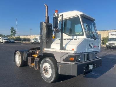 Ottawa T2 Yard Spotter Truck - Cummins, 200HP, 6 Speed Automatic