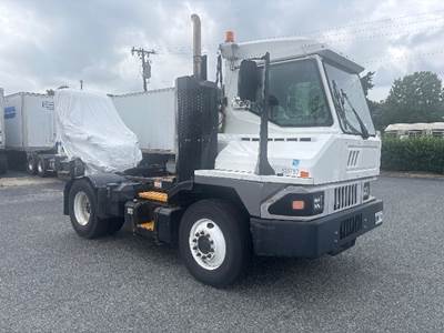 Ottawa T2 Yard Spotter Truck - Cummins, 200HP, 6 Speed Automatic