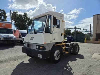 Ottawa T2 Yard Spotter Truck - Cummins, 200HP, 6 Speed Automatic