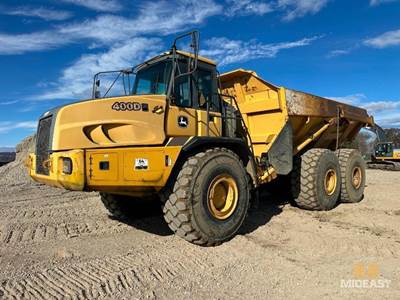 John Deere 400D Articulated Dump Truck