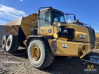 John Deere 400D Articulated Dump Truck