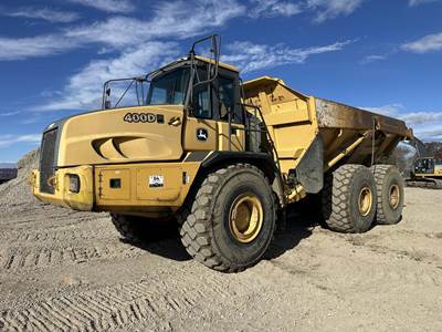 John Deere 400D Articulated Dump Truck