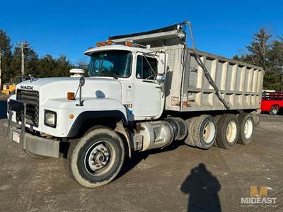 Mack RD688S