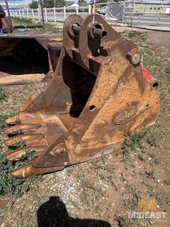 Heavy-Duty Excavator Bucket With Teeth, Pin-On Style.