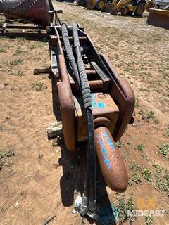 Heavy-Duty Hydraulic Breaker/Hammer Attachment With Mounting Bracket, Pins, And