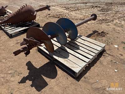Heavy Duty Auger Bit With Double Flighting On Steel Shaft.