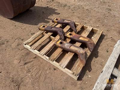 140 H Cat Grader Ripper Shank