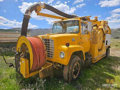 1980 Ford Mounted Hydrovac. Truck Ran And Hydrovac Was Operational When Parked.