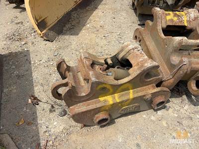 JRB Quick Coupler - Parts Missing.
