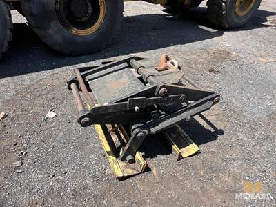 Features Mechanical Self-Clamping Design With Center Lifting Point.