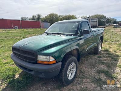 2003 Dodge Dakota SXT 2 Door Cab Pickup Truck. 5-Speed Manual, 4WD/4X4, Engine