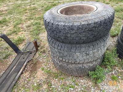 Uniroyal Laredo Awt LTE235/85R16 Tires And Wheels.