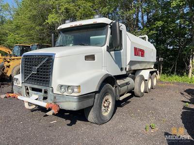 Volvo VHD64B200 Backhoe