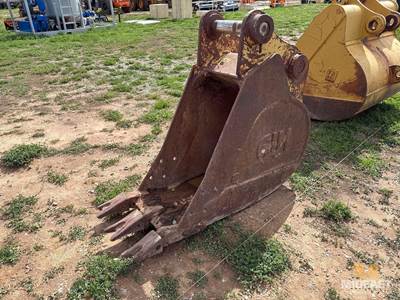 Aim Caterpillar 822B-L Bucket Aim Caterpillar 822B-L Bucket.
