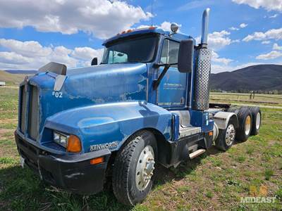 Kenworth T600 Day Cab Truck