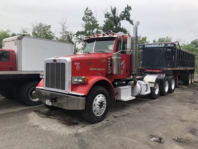 Peterbilt 367 Day Cab Truck - Caterpillar 475HP, 8Ll Manual