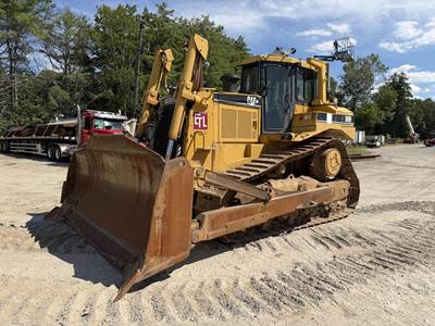 Caterpillar D8R Dozer