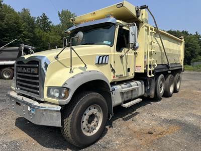 Mack Granite GU713 Dump Truck