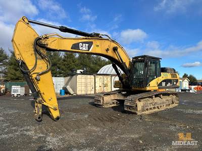 Caterpillar 330D Excavator