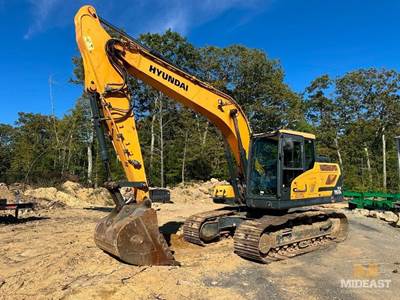 Hyundai HX160L Excavator
