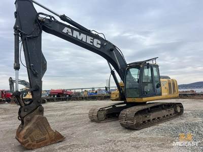 John Deere 200D LC Excavator