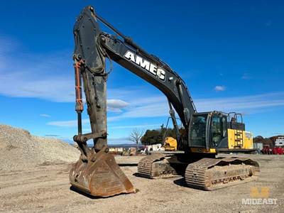 John Deere 470G LC Excavator