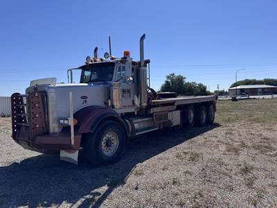 Peterbilt 357 Tri Axle Oil Field Truck - Caterpillar, 550HP, 18 Speed Manual