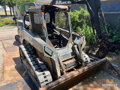 John Deere 319D Track Skid Steer
