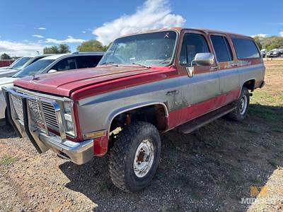 1988 Chevy Suburban Suv 1988GMCSuburban 4 Door Suv.4WD/4X4, Automatic, Engine
