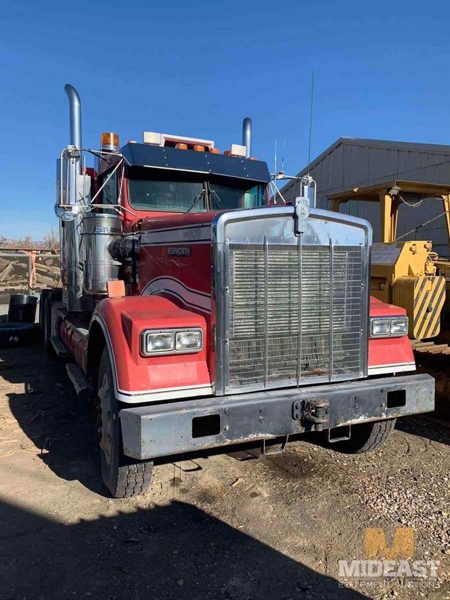 1998 Kenworth W900 Sleeper Semi Truck For Sale - Bloomfield, CT