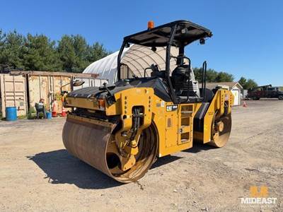 Caterpillar CB54B Tandem Vibratory Roller