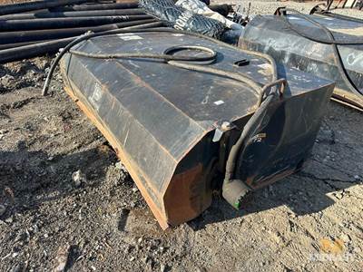 Deere BR72 Broom Attachment. S/N: 1TOBR72XKD00000232 Located In: Sleepy Hollow,