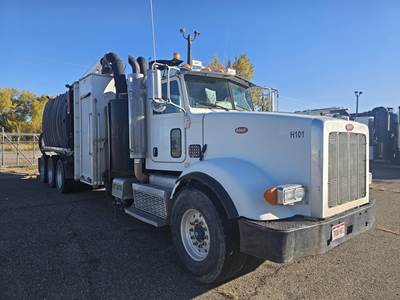 Peterbilt 367 Tri Axle Vacuum Truck - Cummins