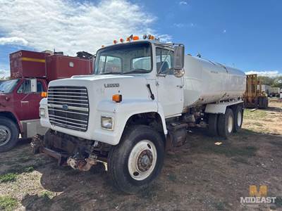 Ford LNT9000 Water Truck