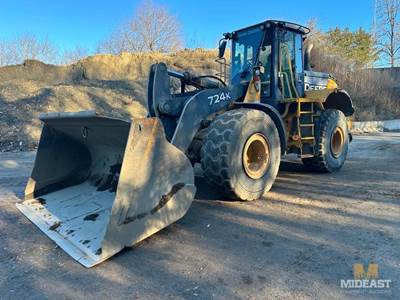 John Deere 724K Wheel Loader