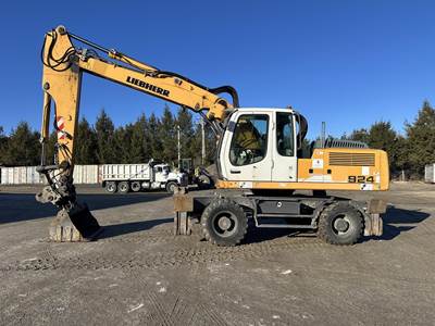 Liebherr A924C Wheeled Excavator