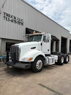 2012 Peterbilt 386 Cab & Chassis Truck with Fifth Wheel