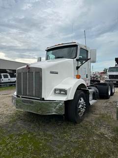 *Reduced Price* 2013 Kenworth T800 Day Cab Truck -- Location: Houston, TX