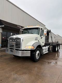 2014 Mack GU813 Roll Off Truck with Automatic Transmission and Automatic Tarp
