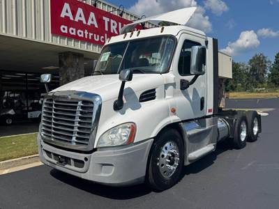 Freightliner Cascadia 113 Day Cab Truck - Detroit, Automatic