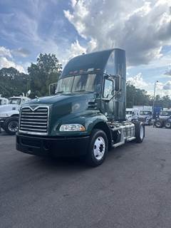 Mack Pinnacle CXU612 Single Axle Day Cab Truck - MP7-395C 395HP